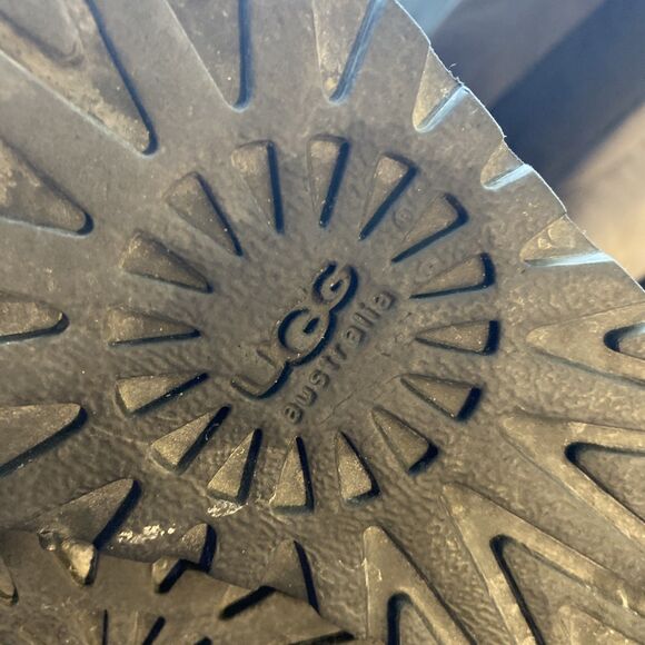 UGG‎ Lo Pro Button Fold Over Boots-Size 7 Black Suede-Sheep Skin Lined-Mid Calf - Picture 7 of 10